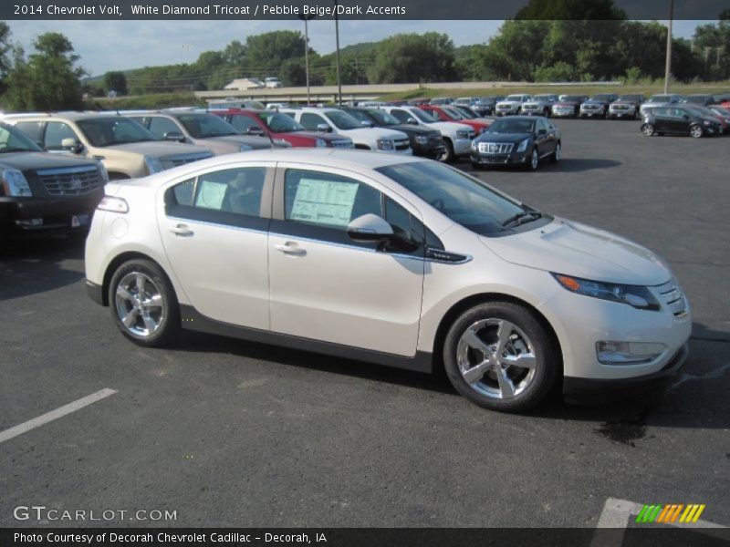 White Diamond Tricoat / Pebble Beige/Dark Accents 2014 Chevrolet Volt