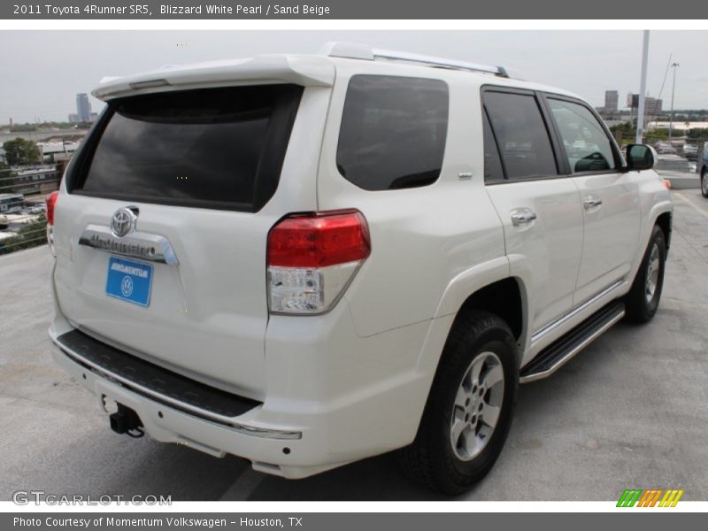 Blizzard White Pearl / Sand Beige 2011 Toyota 4Runner SR5