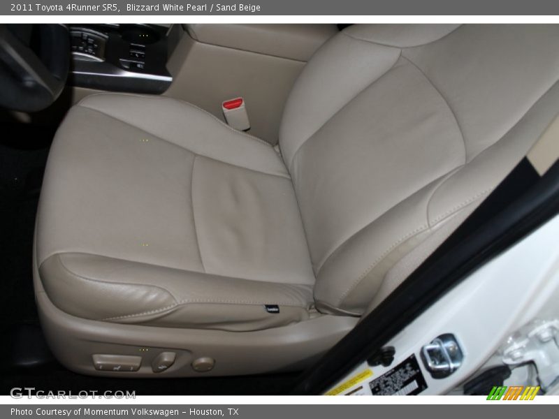 Blizzard White Pearl / Sand Beige 2011 Toyota 4Runner SR5