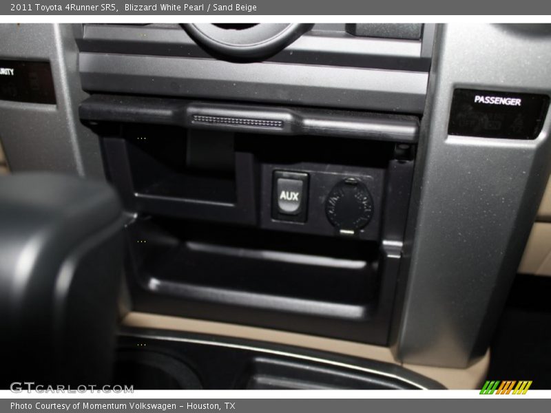 Blizzard White Pearl / Sand Beige 2011 Toyota 4Runner SR5