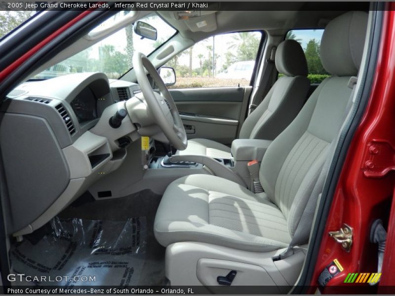 Front Seat of 2005 Grand Cherokee Laredo