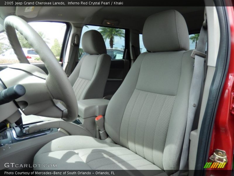 Front Seat of 2005 Grand Cherokee Laredo