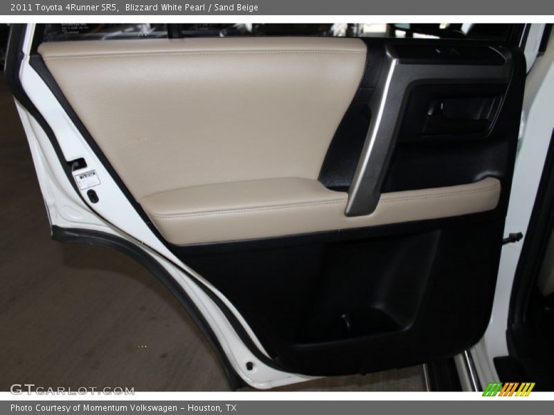 Blizzard White Pearl / Sand Beige 2011 Toyota 4Runner SR5