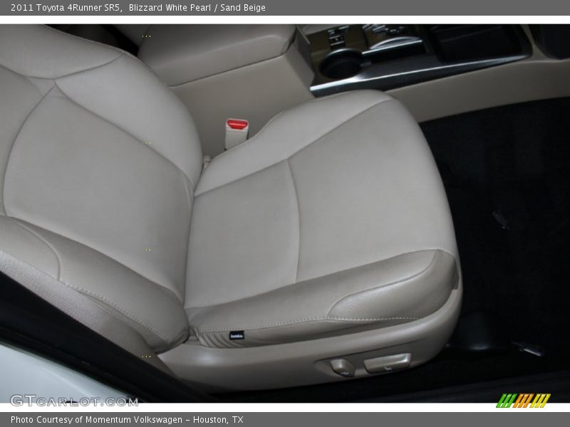 Blizzard White Pearl / Sand Beige 2011 Toyota 4Runner SR5