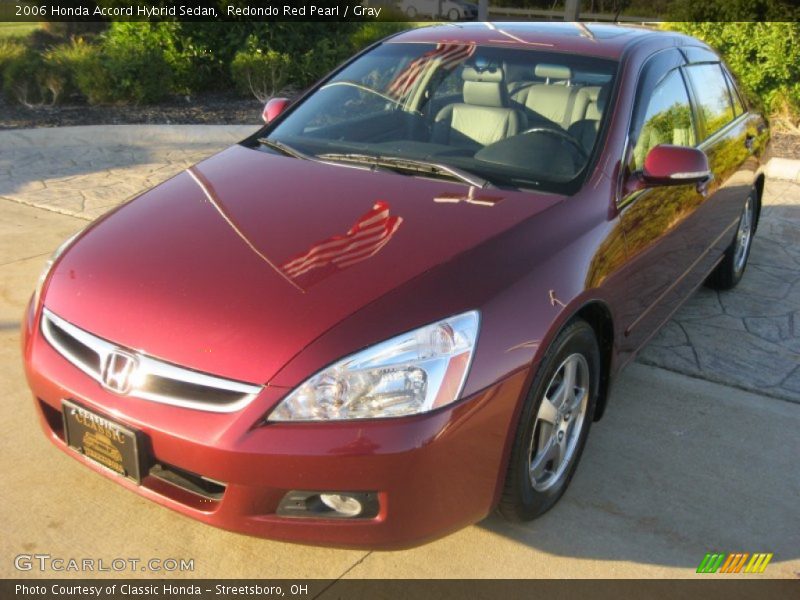 Redondo Red Pearl / Gray 2006 Honda Accord Hybrid Sedan