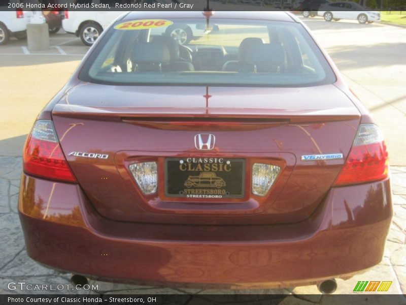 Redondo Red Pearl / Gray 2006 Honda Accord Hybrid Sedan