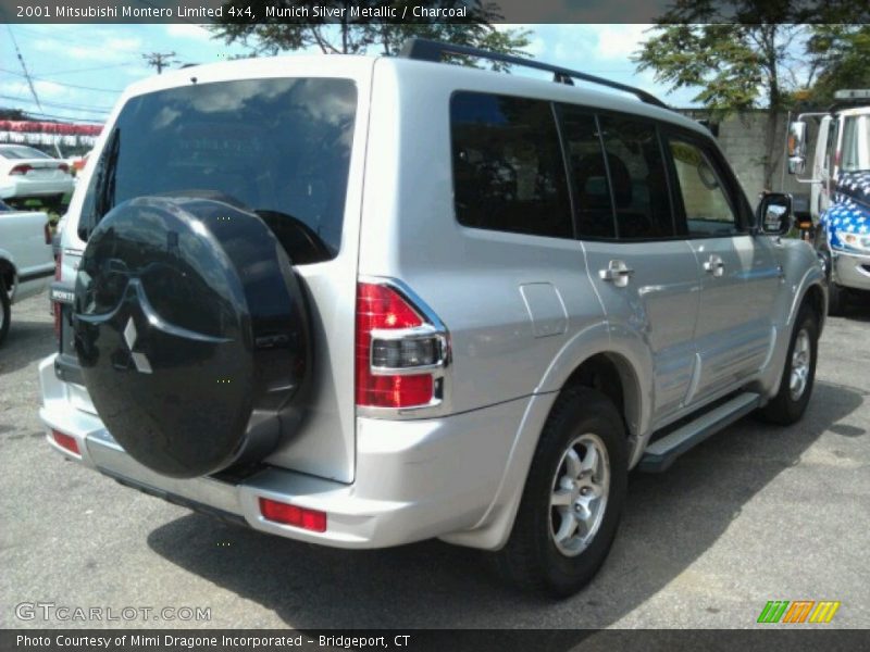 Munich Silver Metallic / Charcoal 2001 Mitsubishi Montero Limited 4x4