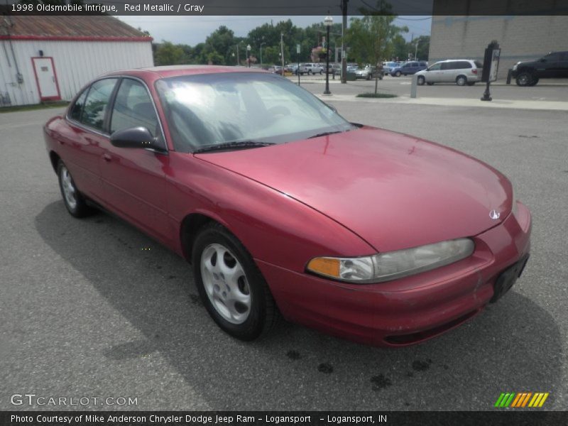 Front 3/4 View of 1998 Intrigue 