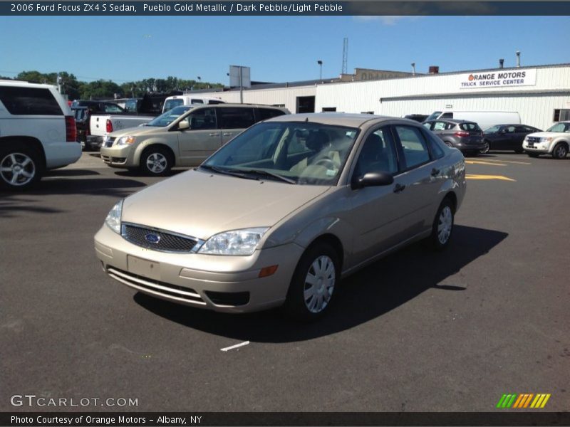 Pueblo Gold Metallic / Dark Pebble/Light Pebble 2006 Ford Focus ZX4 S Sedan