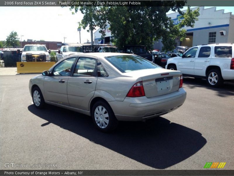 Pueblo Gold Metallic / Dark Pebble/Light Pebble 2006 Ford Focus ZX4 S Sedan