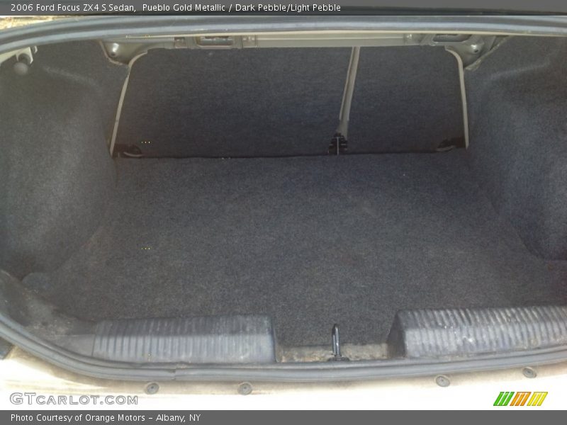 Pueblo Gold Metallic / Dark Pebble/Light Pebble 2006 Ford Focus ZX4 S Sedan