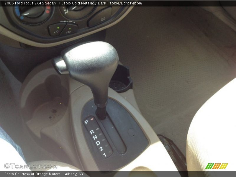 Pueblo Gold Metallic / Dark Pebble/Light Pebble 2006 Ford Focus ZX4 S Sedan