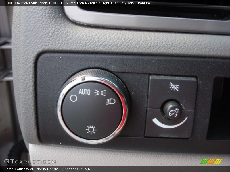 Silver Birch Metallic / Light Titanium/Dark Titanium 2008 Chevrolet Suburban 1500 LT