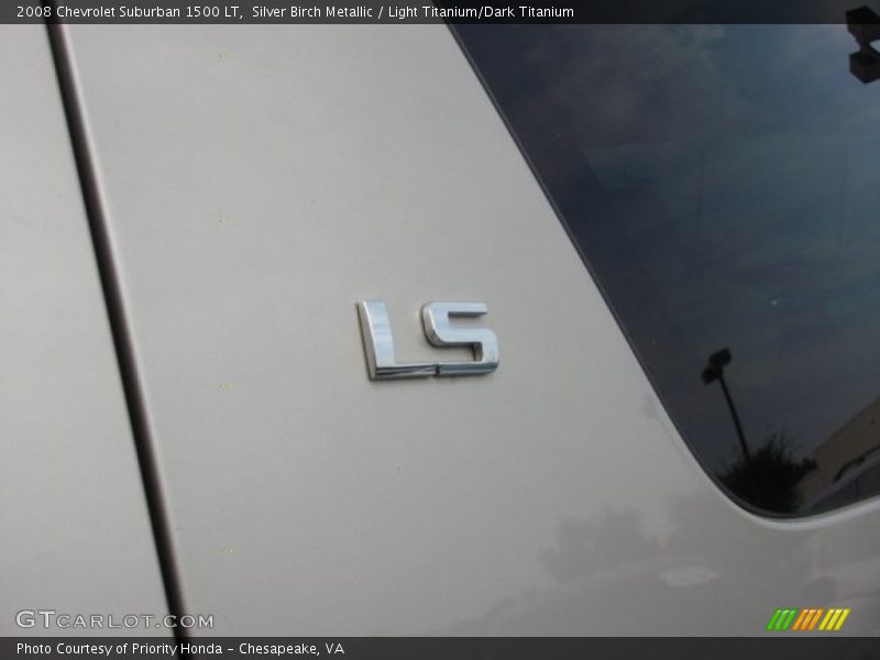 Silver Birch Metallic / Light Titanium/Dark Titanium 2008 Chevrolet Suburban 1500 LT