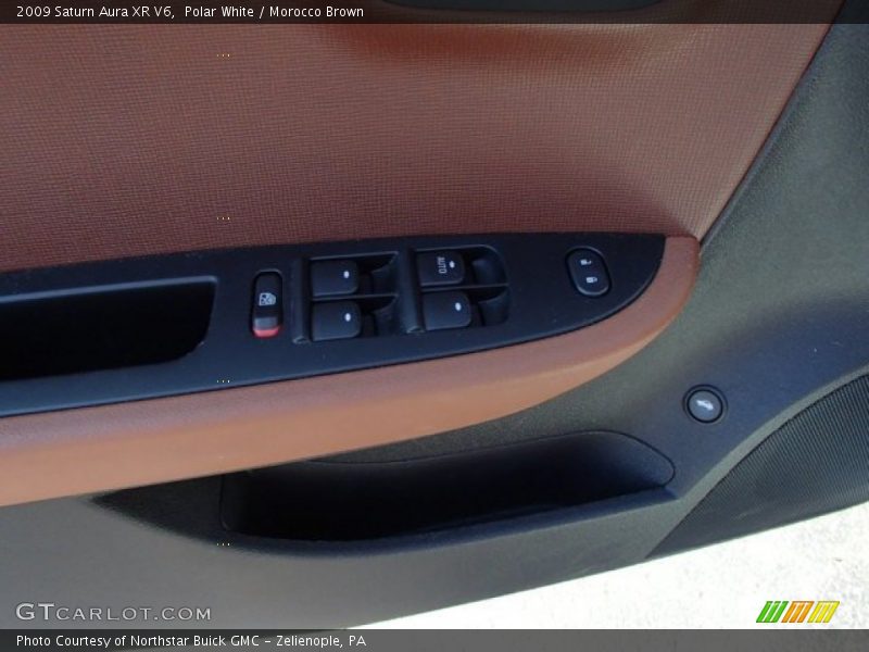 Polar White / Morocco Brown 2009 Saturn Aura XR V6