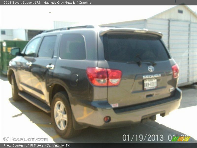 Magnetic Gray Metallic / Graphite 2013 Toyota Sequoia SR5
