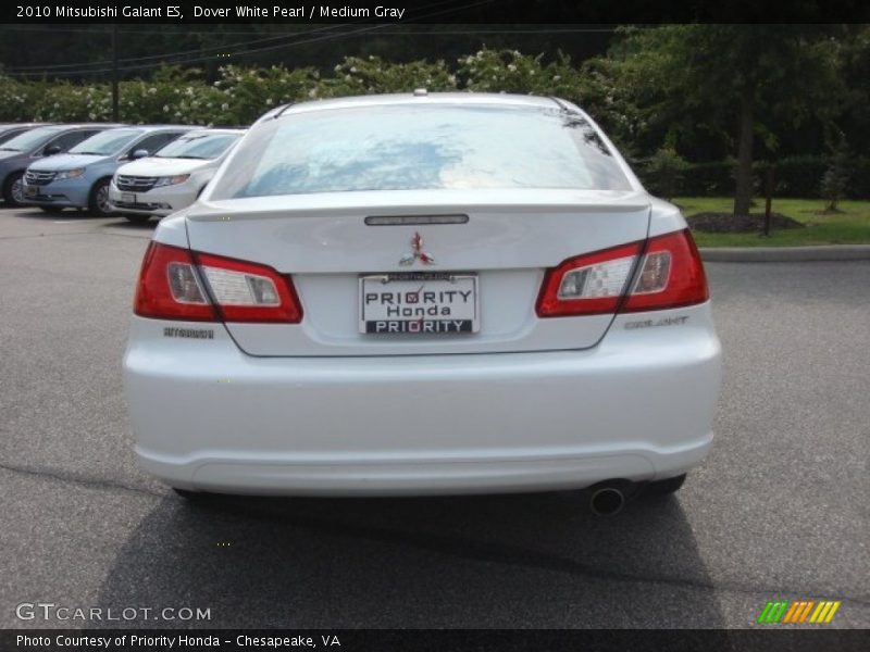 Dover White Pearl / Medium Gray 2010 Mitsubishi Galant ES