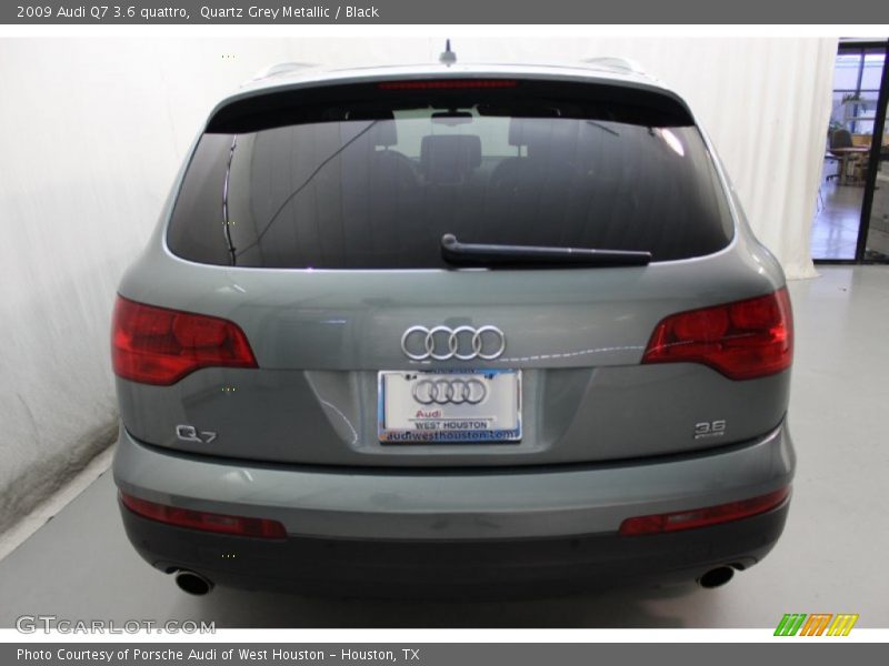 Quartz Grey Metallic / Black 2009 Audi Q7 3.6 quattro