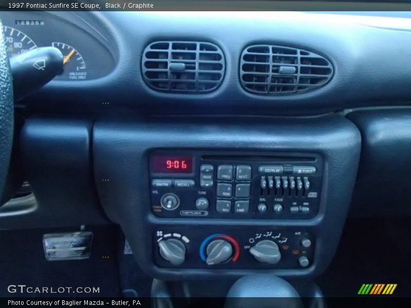 Controls of 1997 Sunfire SE Coupe