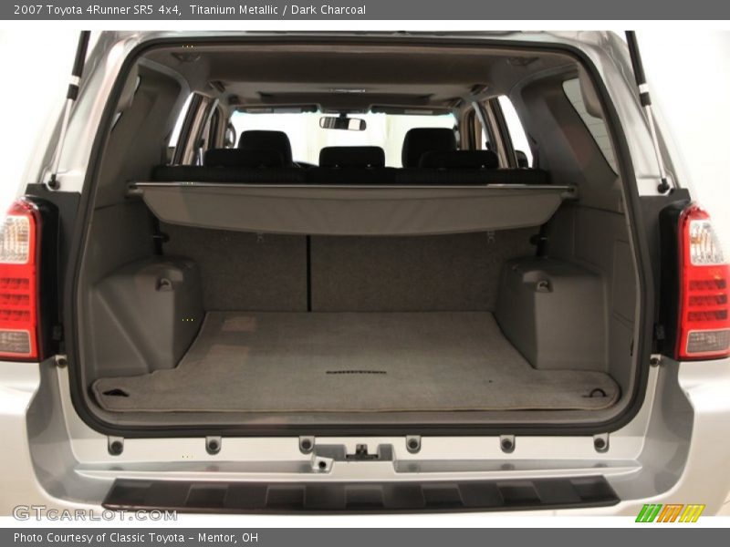 Titanium Metallic / Dark Charcoal 2007 Toyota 4Runner SR5 4x4