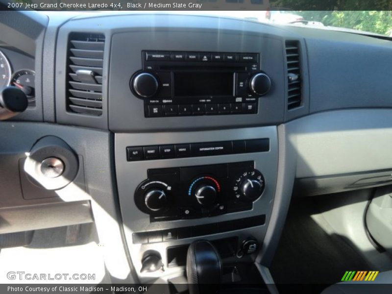 Black / Medium Slate Gray 2007 Jeep Grand Cherokee Laredo 4x4