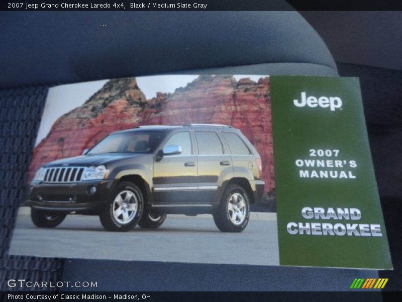 Black / Medium Slate Gray 2007 Jeep Grand Cherokee Laredo 4x4