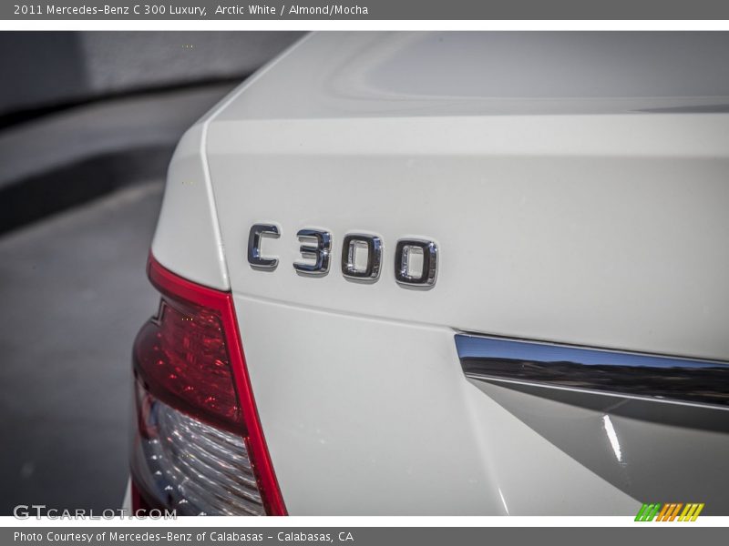 Arctic White / Almond/Mocha 2011 Mercedes-Benz C 300 Luxury