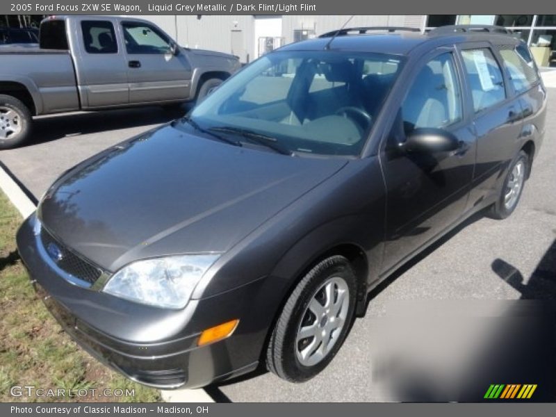 Liquid Grey Metallic / Dark Flint/Light Flint 2005 Ford Focus ZXW SE Wagon