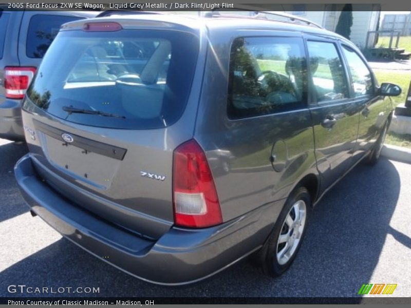 Liquid Grey Metallic / Dark Flint/Light Flint 2005 Ford Focus ZXW SE Wagon