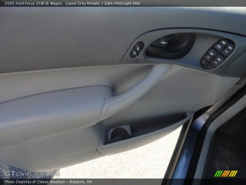 Liquid Grey Metallic / Dark Flint/Light Flint 2005 Ford Focus ZXW SE Wagon