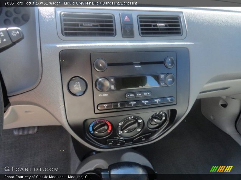 Liquid Grey Metallic / Dark Flint/Light Flint 2005 Ford Focus ZXW SE Wagon