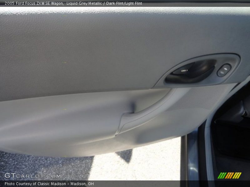 Liquid Grey Metallic / Dark Flint/Light Flint 2005 Ford Focus ZXW SE Wagon