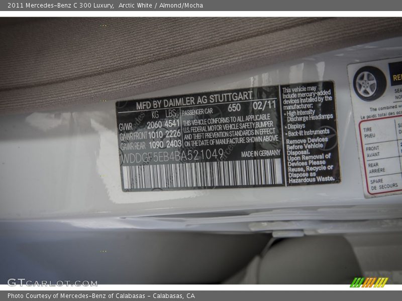 Arctic White / Almond/Mocha 2011 Mercedes-Benz C 300 Luxury
