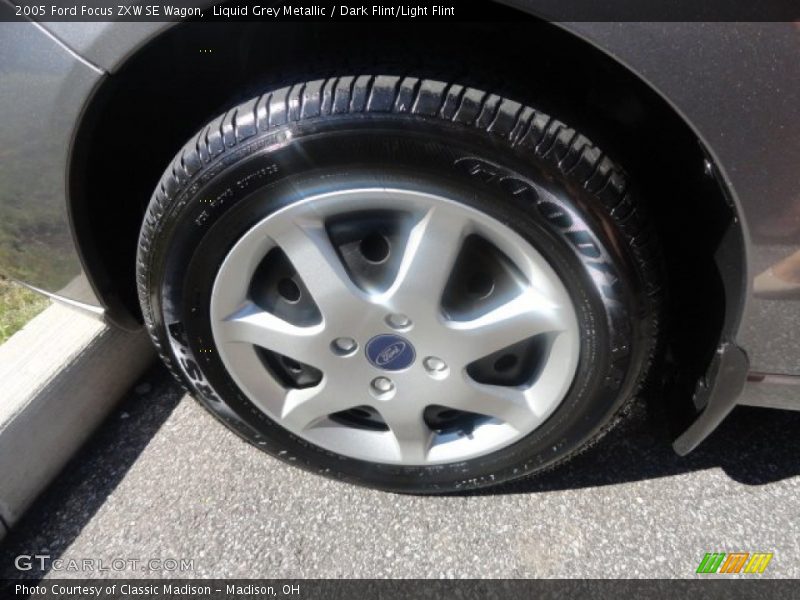 Liquid Grey Metallic / Dark Flint/Light Flint 2005 Ford Focus ZXW SE Wagon