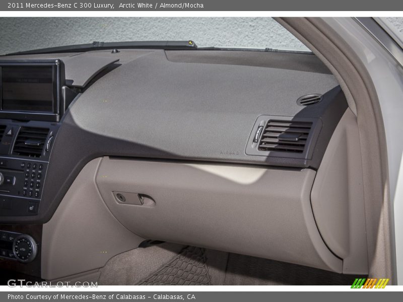 Arctic White / Almond/Mocha 2011 Mercedes-Benz C 300 Luxury