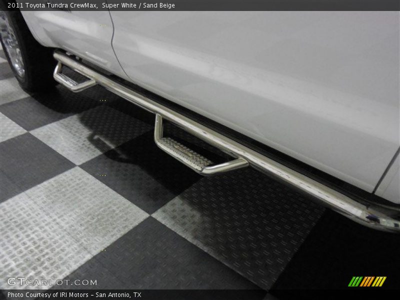 Super White / Sand Beige 2011 Toyota Tundra CrewMax