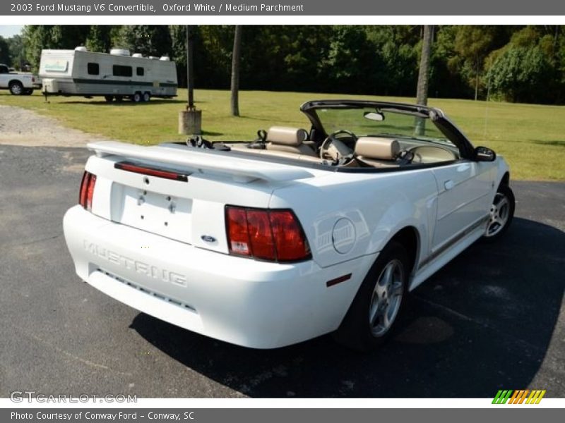 Oxford White / Medium Parchment 2003 Ford Mustang V6 Convertible