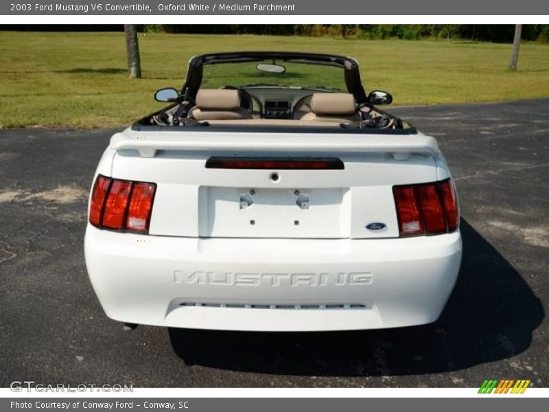 Oxford White / Medium Parchment 2003 Ford Mustang V6 Convertible