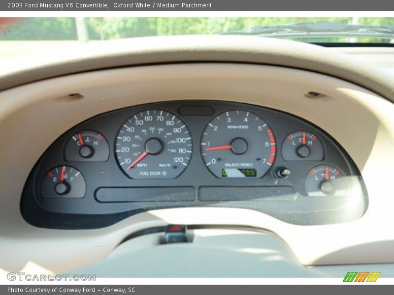 Oxford White / Medium Parchment 2003 Ford Mustang V6 Convertible