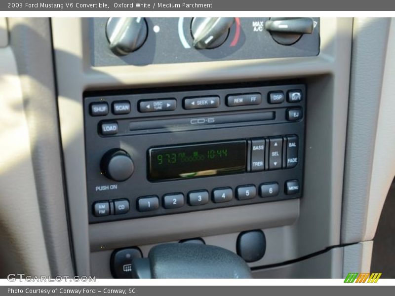 Oxford White / Medium Parchment 2003 Ford Mustang V6 Convertible