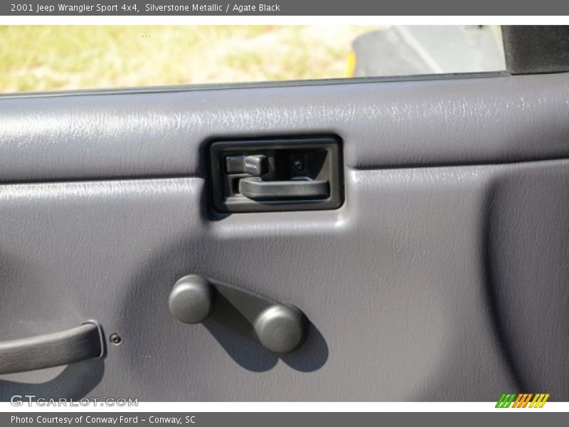 Silverstone Metallic / Agate Black 2001 Jeep Wrangler Sport 4x4