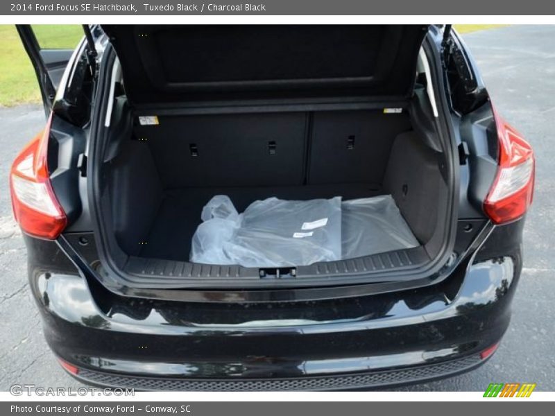 Tuxedo Black / Charcoal Black 2014 Ford Focus SE Hatchback