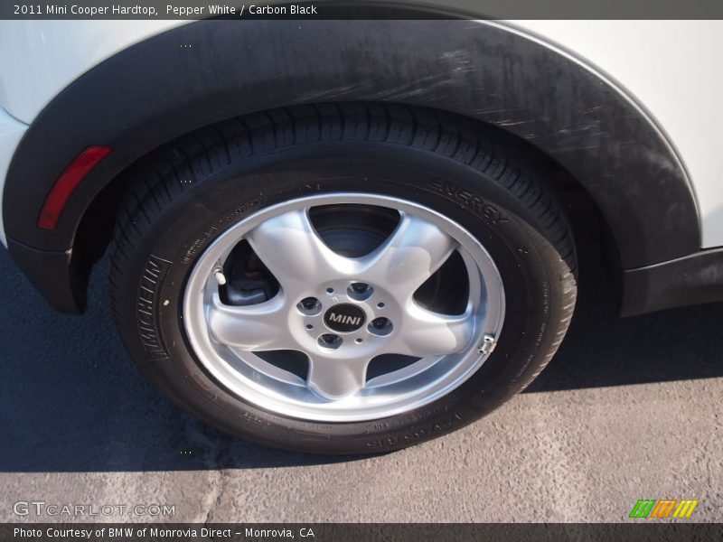 Pepper White / Carbon Black 2011 Mini Cooper Hardtop