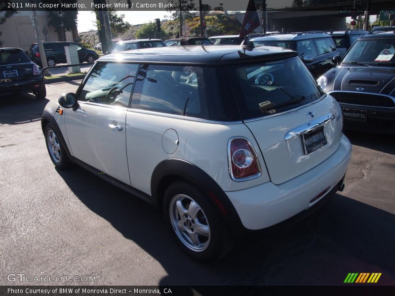 Pepper White / Carbon Black 2011 Mini Cooper Hardtop