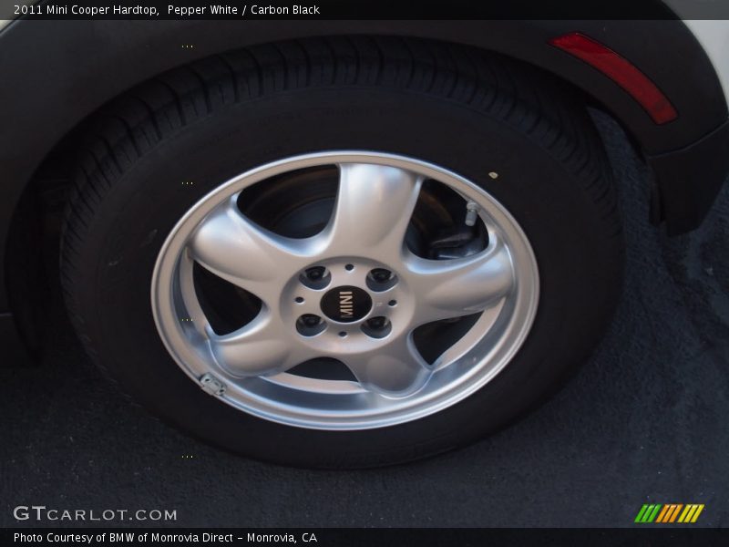 Pepper White / Carbon Black 2011 Mini Cooper Hardtop