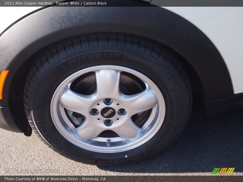 Pepper White / Carbon Black 2011 Mini Cooper Hardtop