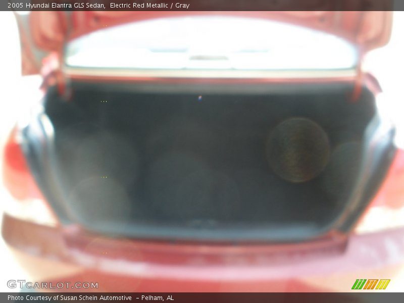 Electric Red Metallic / Gray 2005 Hyundai Elantra GLS Sedan