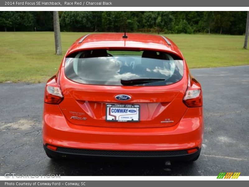 Race Red / Charcoal Black 2014 Ford Focus SE Hatchback