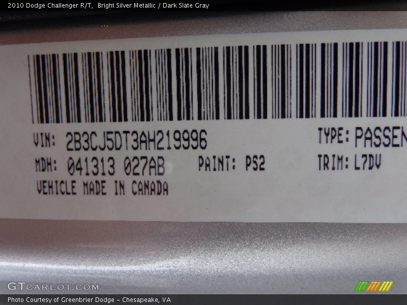 Bright Silver Metallic / Dark Slate Gray 2010 Dodge Challenger R/T