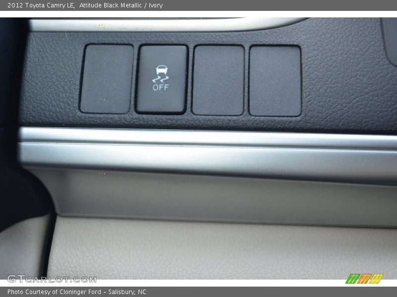 Attitude Black Metallic / Ivory 2012 Toyota Camry LE